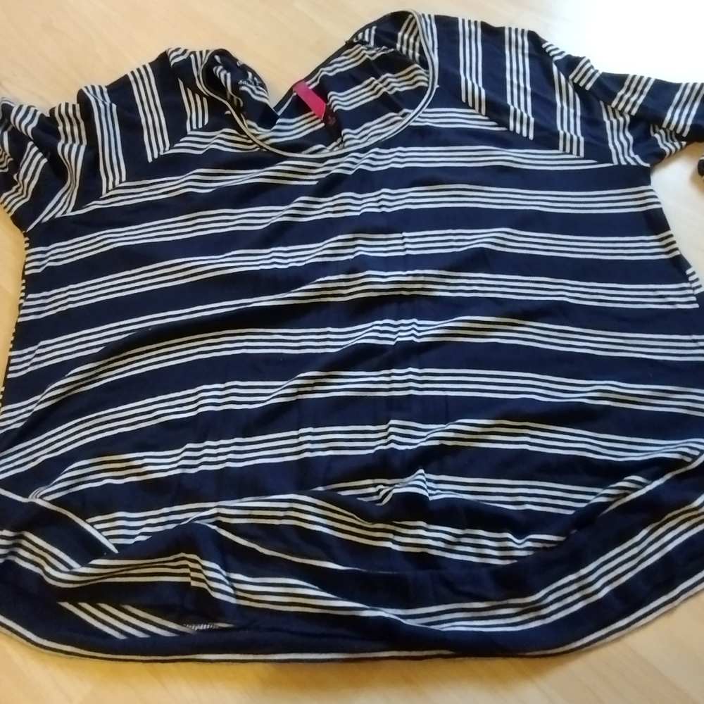 Pure Energy top size 4 - Picture 1 of 4
